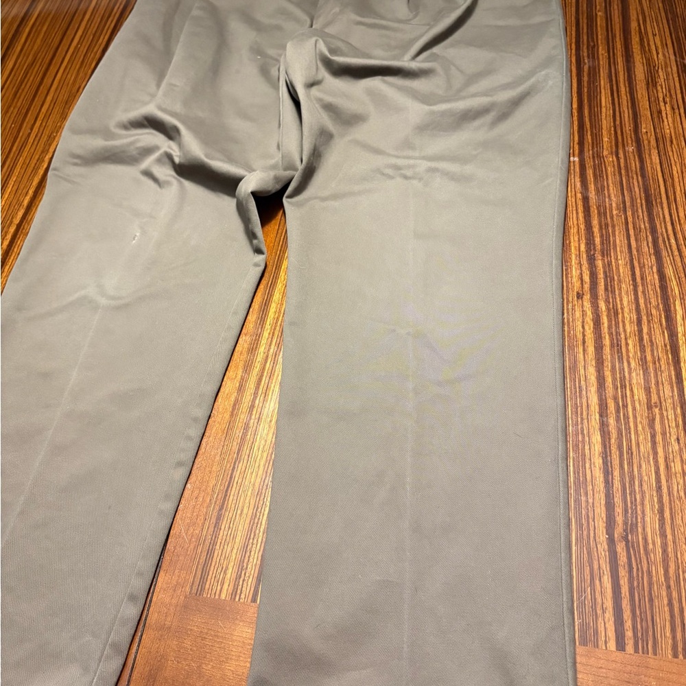 Dockers Men's Khaki Chinos
